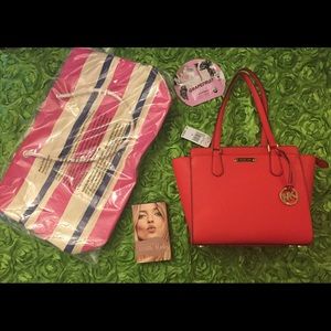 Michael Kors Dee Dee Tote Bundle👜Flash Sale👜